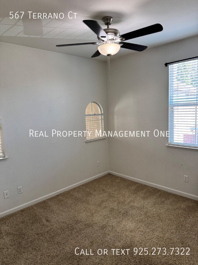 Building Photo - 567 Terrano Ct