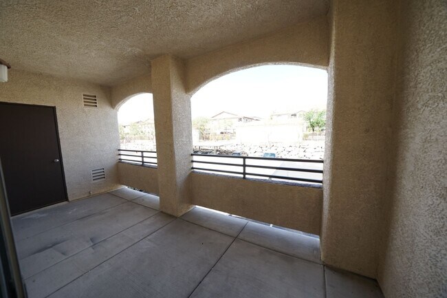 Building Photo - 2291 W Horizon Ridge Pkwy