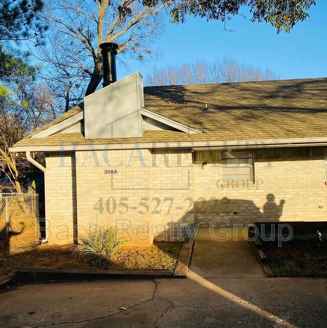 Primary Photo - 305 S Fifth Street
