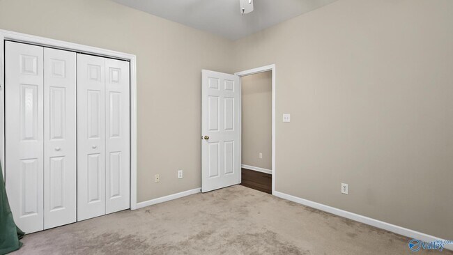 Building Photo - 141 Canterbury Dr