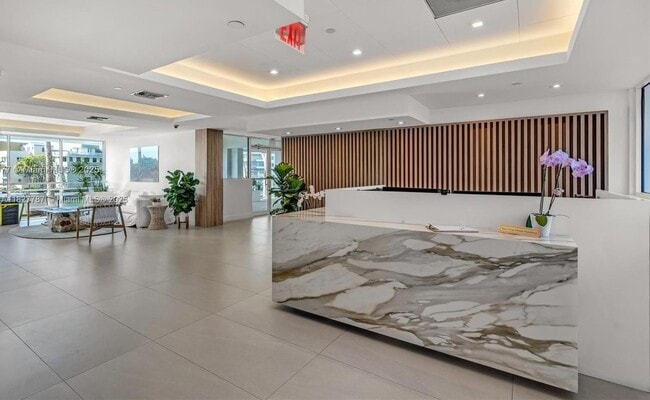 Building Photo - 5900 Collins Ave