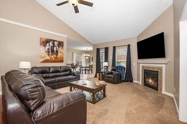 Building Photo - New! Large home in Great suburban neighborhood.