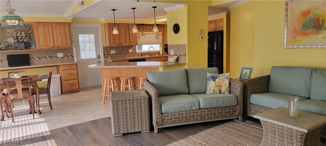 Building Photo - 4700 Tahiti Dr