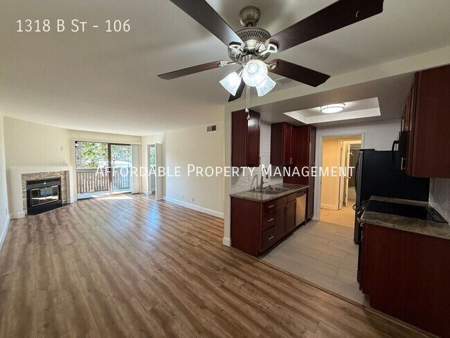 Building Photo - 1318 B St