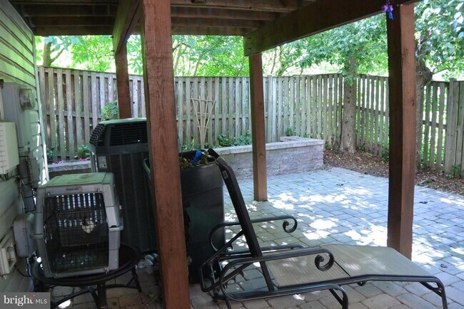 Building Photo - 6716 Sunset Woods Ct