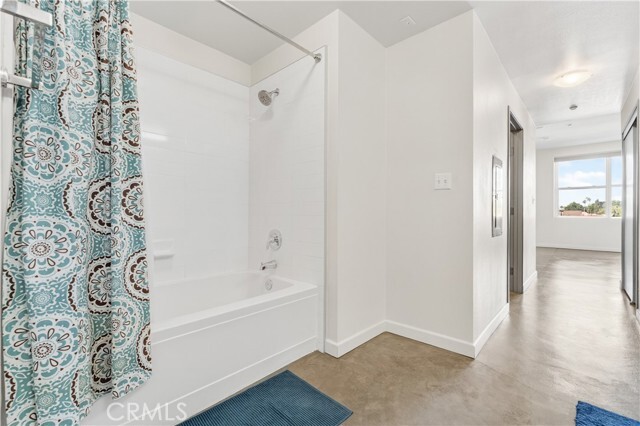 Building Photo - 435 W Center Street Promenade