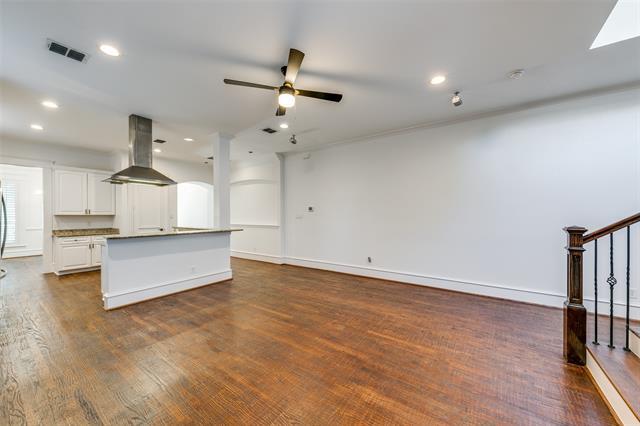 Building Photo - 5203 Mission Ave