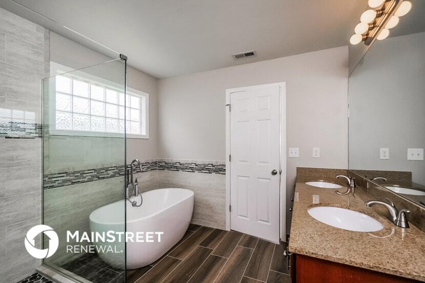 Building Photo - 11502 Top Walnut Loop