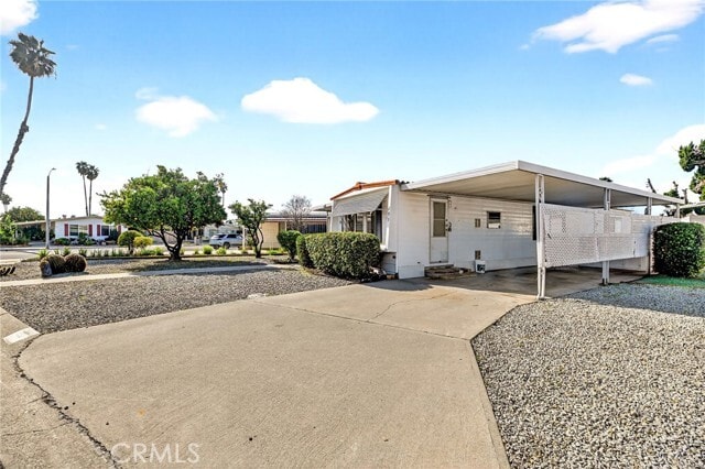 Building Photo - 893 S Palm Ave