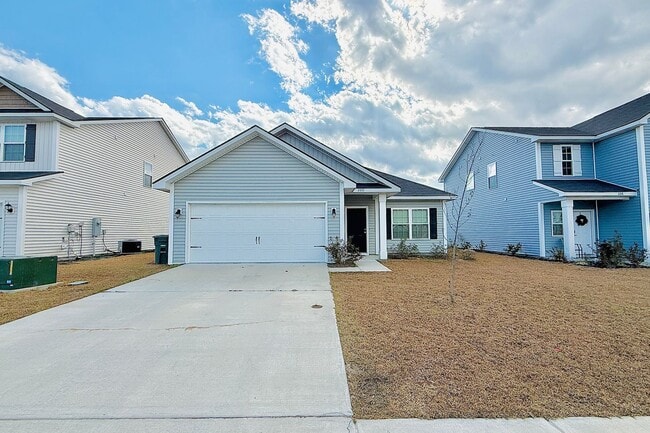 Building Photo - AVAILABLE MID-MARCH! (Pet Friendly)