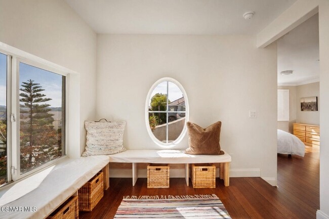 Building Photo - 1004 Lambourne Pl