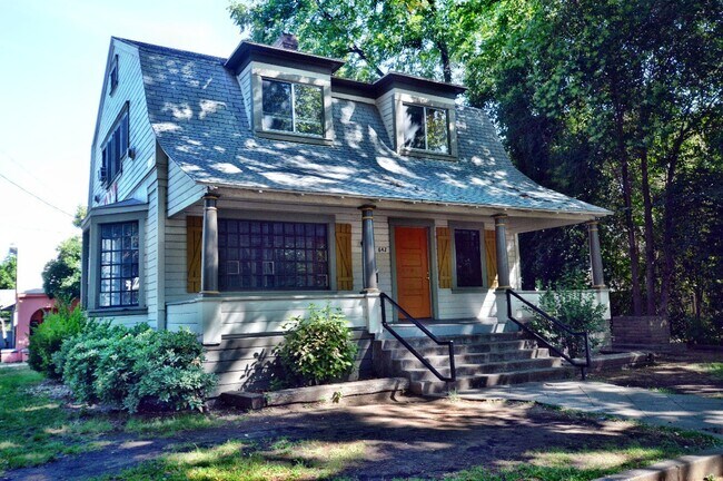 Primary Photo - 642 W 3rd St