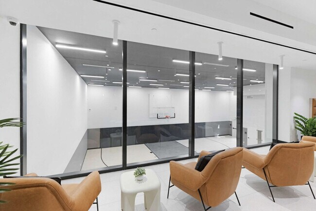 Building Photo - 225 N Miami Ave