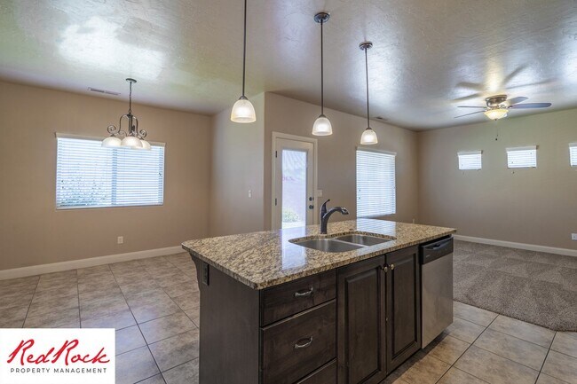 Building Photo - Modern 4 Bedroom Townhome Near Pools, Parks & Pickleball!