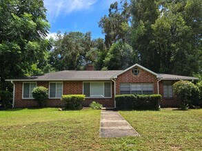 Building Photo - 3/2 Forest Park - Walking distance to UF