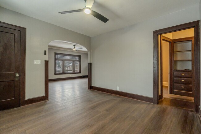 Building Photo - 3394-3396 W 54th St