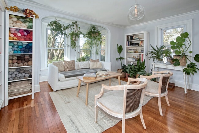 Living Room - 38 Ferry Ln E