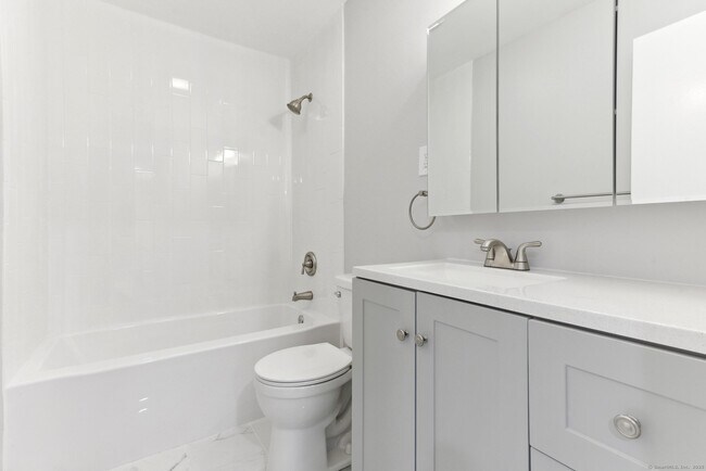 Building Photo - 48 Spyglass Cir