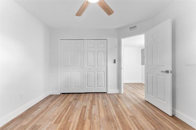 Building Photo - 8703 Driftwood Dr