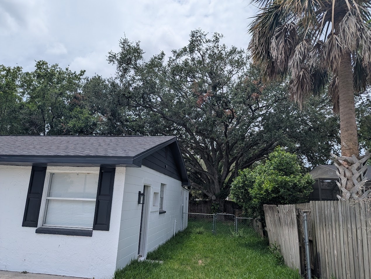 Building Photo - 10804 N 53rd St