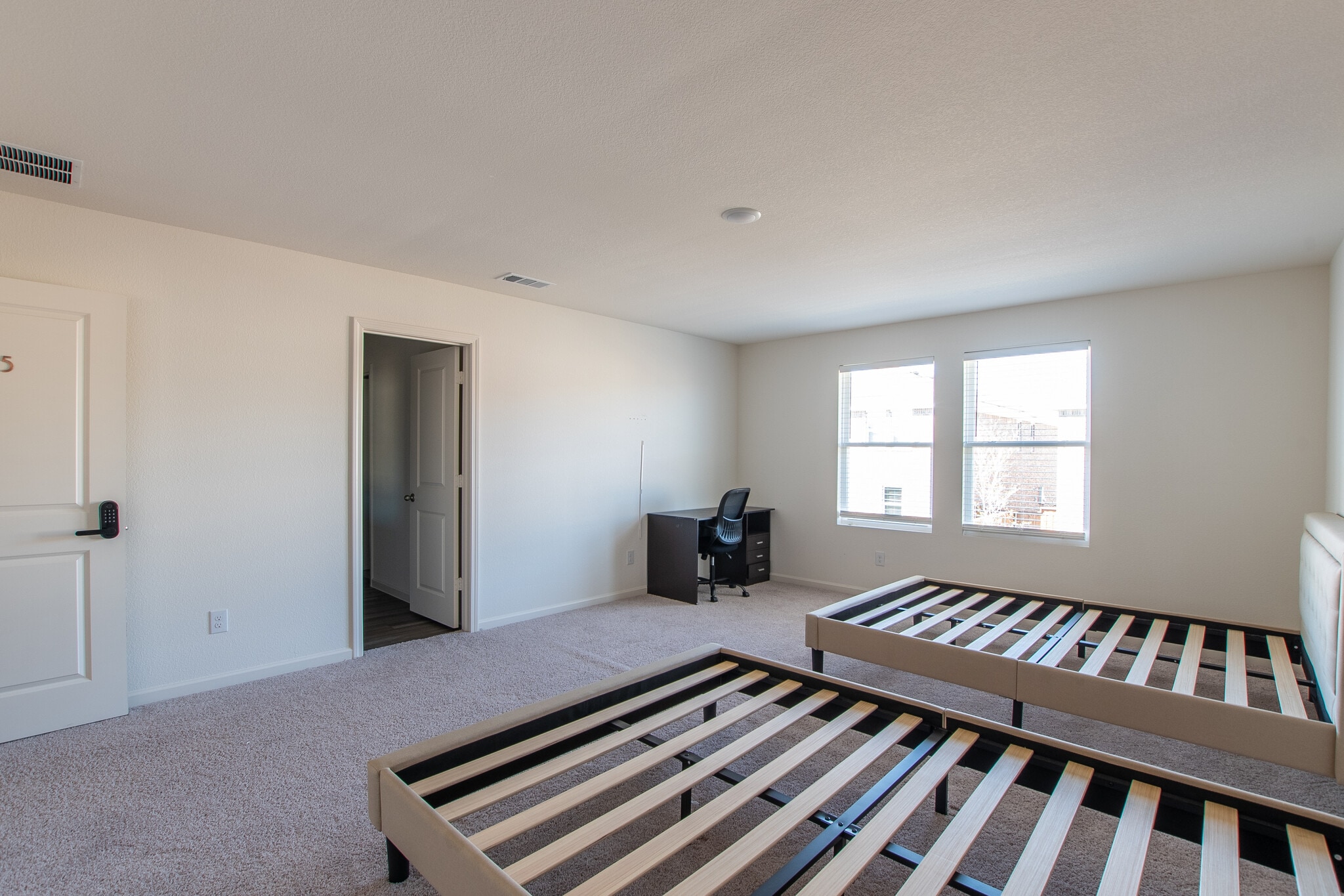 Primary Bedroom - 14141 Emeric St