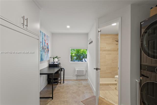 Building Photo - 604 Alcazar Ave
