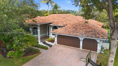 Building Photo - 12123 NW 10th Manor