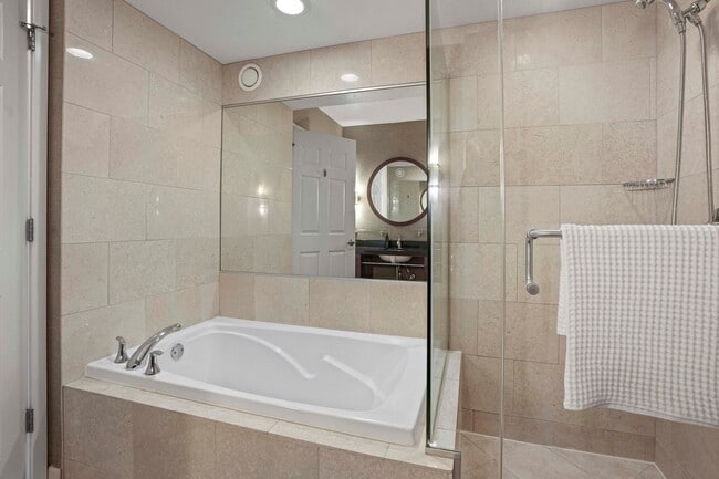 Building Photo - 1267 S Michigan Ave