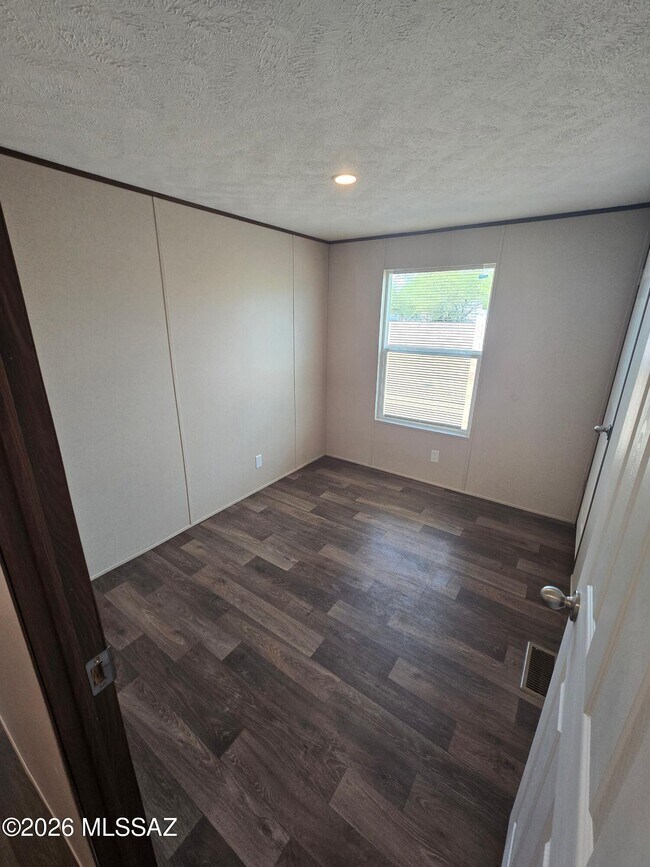 Building Photo - 5800 E Hermans Rd