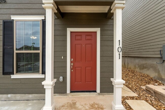 Building Photo - New Construction. Immediate Move In