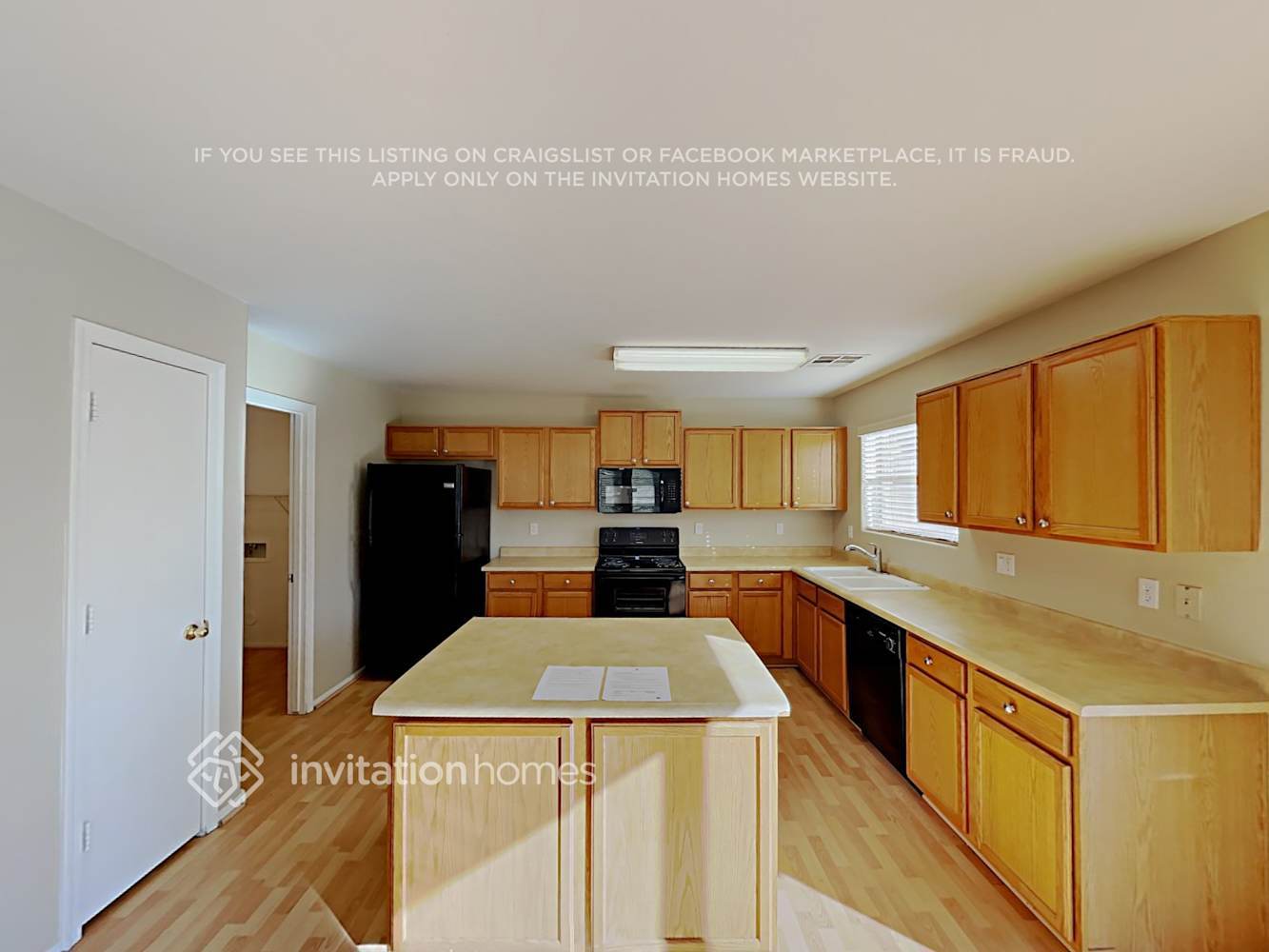 Building Photo - 4159 E Rousay Dr