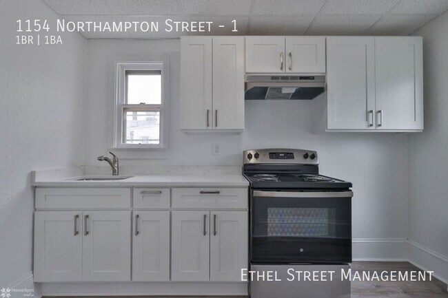 Building Photo - 1154 Northampton St