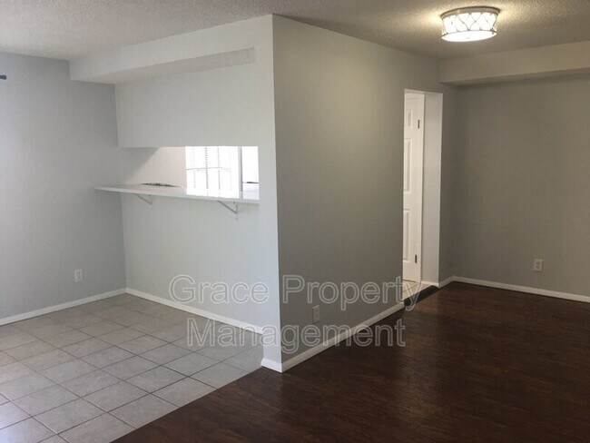 Building Photo - 12546 E Cornell Ave