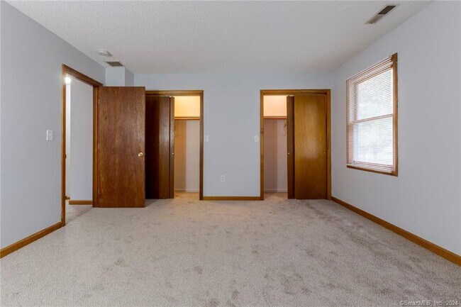 Building Photo - 22 Windwood Dr