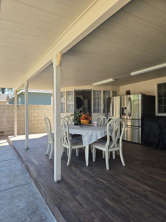 Building Photo - Immaculate Midtown Studio in Riverside