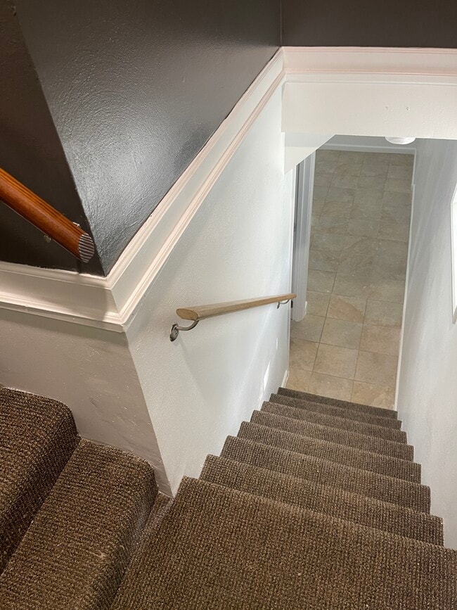 Building Photo - 843 Vine St