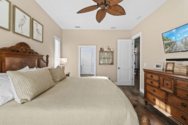 Building Photo - 2532 SE Jason Pl