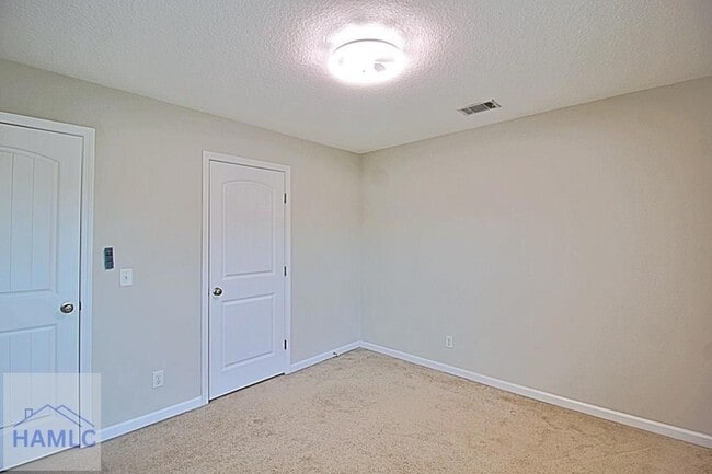 Building Photo - 1301 Windrow Dr