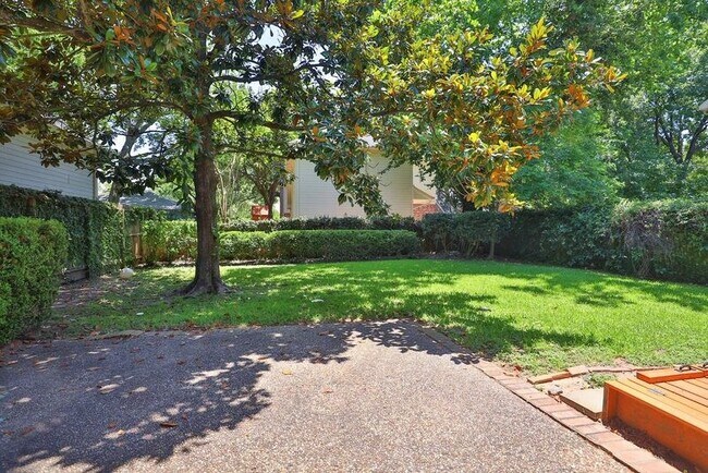 Building Photo - 4137 Ruskin St