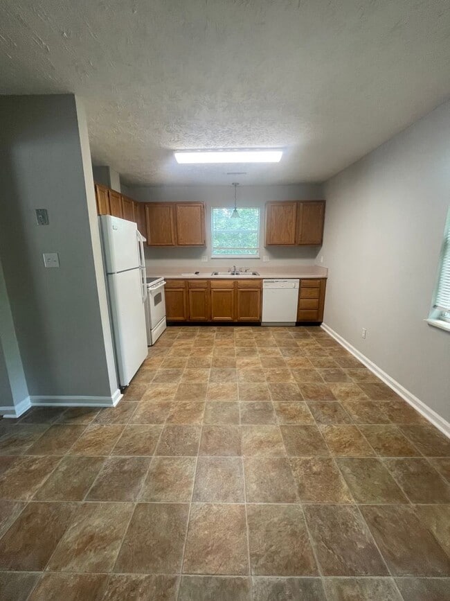 Building Photo - 1215 Overton Ln
