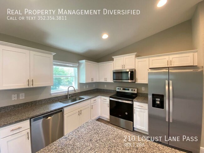 Building Photo - 210 Locust Lane Pass