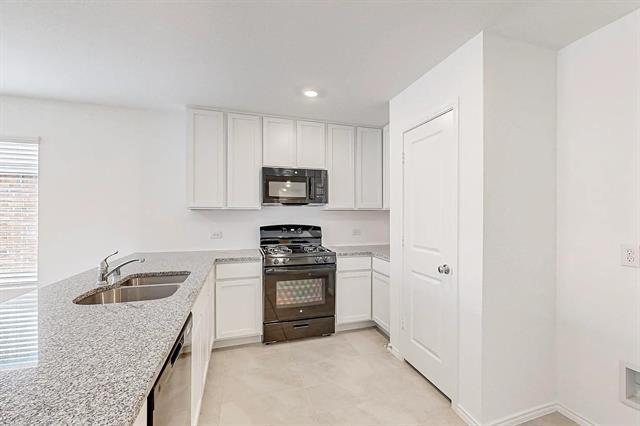 Building Photo - 2813 Ozark Cir
