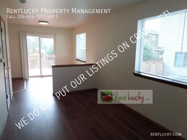 Building Photo - 1512 S Puget Dr