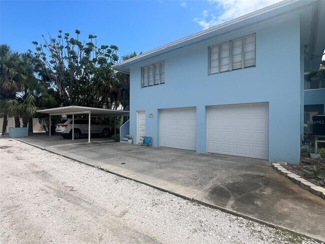Building Photo - 1800 Pass a Grille Way