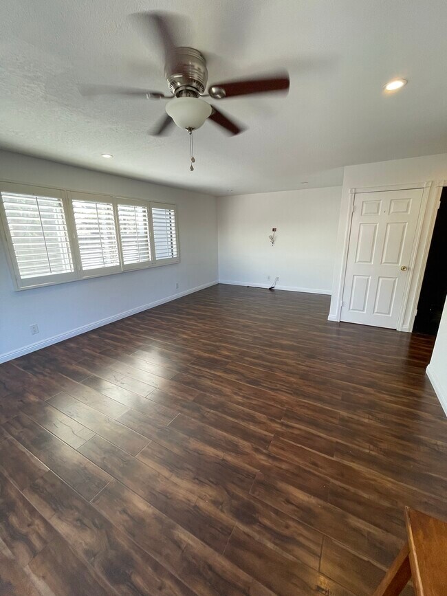 Building Photo - 11311 Tampa Ave