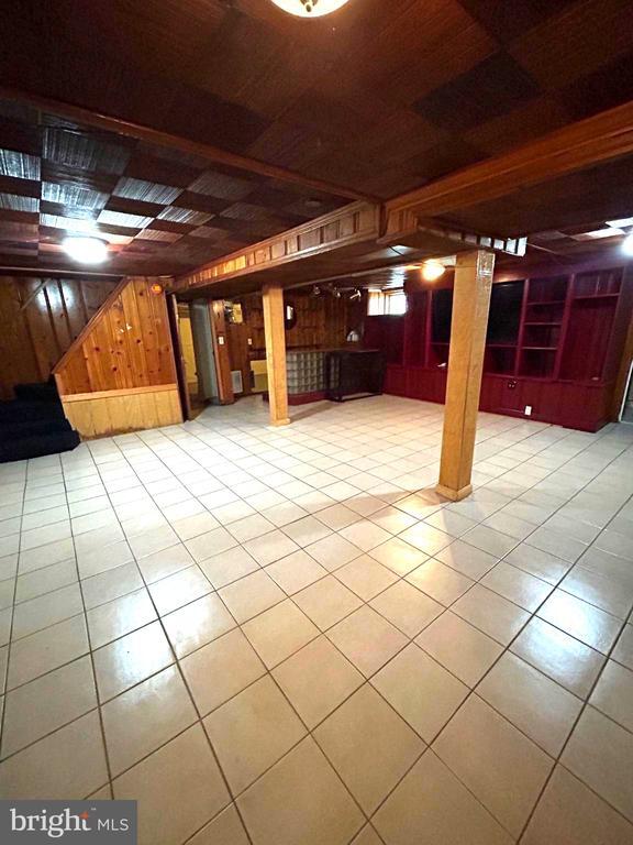Building Photo - 6401 Clearspring Rd