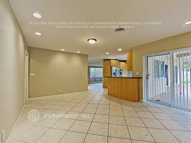 Building Photo - 1601 Seabreeze Blvd