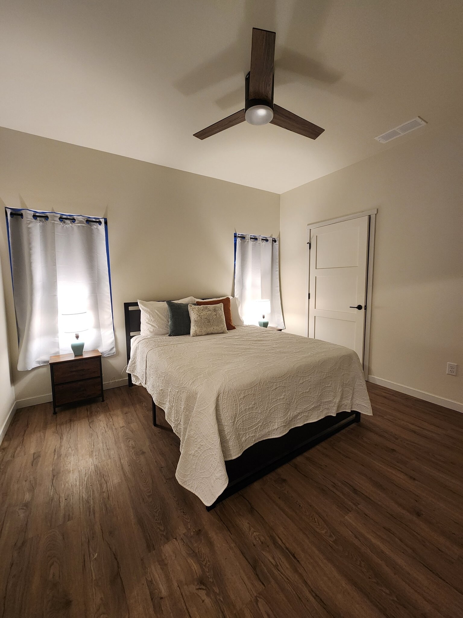 Building Photo - 812 7th St SW