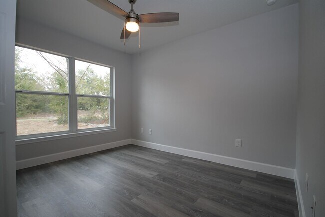 Building Photo - GORGEOUS 3 Bedroom, 2 Bathroom Home in Dun...