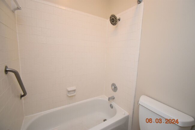 Building Photo - 1626 Diamond Brook Dr